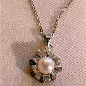 Vintage 18KT White Gold Plated Pendant w Crystals and Pearl Necklace